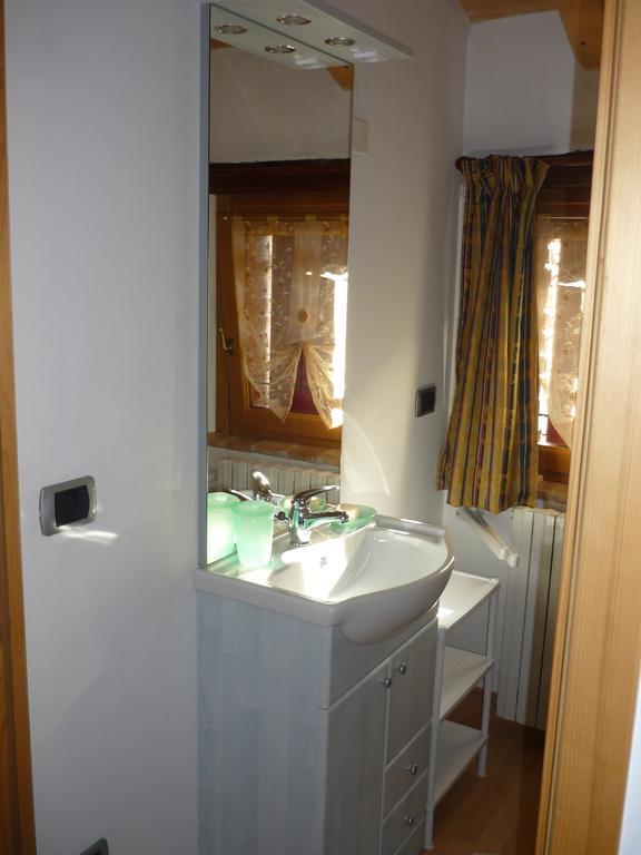 Sottocroda House Villa Revine Lago Camera foto